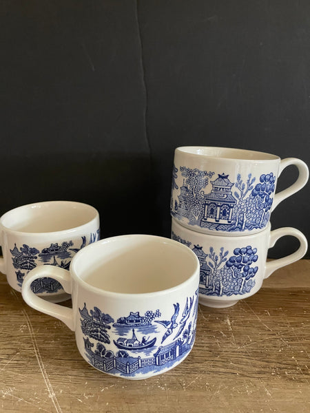 Vintage Blue and White Willow  Set/4 Stackable Coffee Cups Mugs Oriental Design England