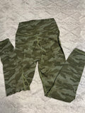 +* Women’s Juniors Small Green Camo Leggings Yoga Pants Running Athletic by Colorfulkoala