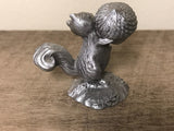 <€€ Vintage HALLMARK LITTLE GALLERY Fine Pewter Squirrel & Acorn 1976 Miniatures