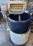 a* Rare Vintage 1940/1950s SPEED QUEEN Electric Ringer Washing Machine Navy Blue Model 31