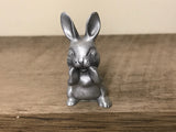 <€€ Vintage AM FINE PEWTER Figurine Laughing Smiling Bunny Rabbit