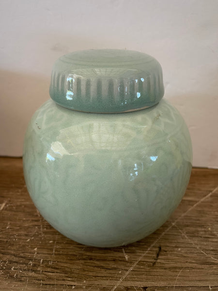 <€€ Vintage Green Ginger Jar Vase Urn Pot With Lid Ceramic Pottery China