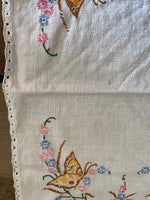 <€€ Vintage White Table Cover Doilie 11.5” Embroidered Butterflies & Crocheted Edge Cotton