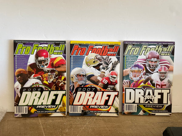 <€€ Set/3 PRO FOOTBALL WEEKLY Magazines Draft Previews 2006, 2007, & 2013