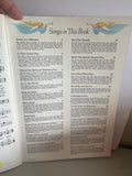 +* Vintage CHRISTMAS CAROLS Songbook Song Book 1981 Golden Book Piano Guitar