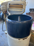 a* Rare Vintage 1940/1950s SPEED QUEEN Electric Ringer Washing Machine Navy Blue Model 31