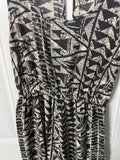 +* Womens/Juniors Mossimo XS Sleeveless Wide Leg Jumpsuit Pants Elastic Waist Black/Cream Geometric Print