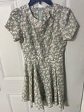 +* Womens/Juniors Medium Light Green Design Short Sleeve Summer Dress by Alice Moon
