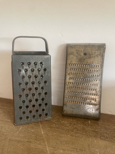 + Vintage (2) Cheese Graters BROMCO Rustic 4 Sided Metal & WONDER SHREDDER Kitchen Decor