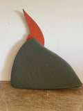 <€€ Vintage DISNEY PETER PAN Hat Green Felt Feather One Size Costume Authentic Pin