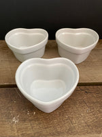 ~€ Set/6 White Ramekin Bakeware Heart Shape Soufflé Short 2.25” H x 4.25” Diam Valentine’s