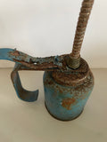 €* Vintage Rustic Blue Finger Trigger Pump Oil Can & Oiler Bendable Nozzle