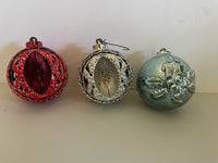 a** Vintage Christmas Holiday Lot of 3 Red Blue White/Silver Plastic Ornaments