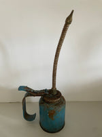 €* Vintage Rustic Blue Finger Trigger Pump Oil Can & Oiler Bendable Nozzle