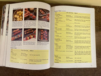 a* Vintage 1982 "BARBEQUE" From The Reynolds Wrap Kitchens Cookbook 400 Photos Softcover