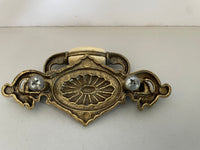 * Vintage Single Antique Style Antiqued Brass Drawer Pull Knob