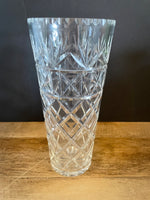 ~€ Vintage Crystal Bouquet Etched Pressed Glass 10.25” Flower Vase