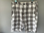 Mens 33” Waist Plaid Shorts LEVI’S Gray Black Tan Snap Pockets 100% Cotton