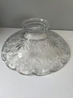 (L) <€€ Vintage Clear Frosted Pressed Glass Bowl Candle Holder Flowers Pedestal Base Scalloped Edge