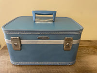 *Vintage Maximillion Blue Hard Makeup Travel Carry On Case Luggage