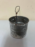 €¥ Vintage Kitchen Metal Tin Hand Held Manual 2 Cup Flour Sifter Shaker Made in USA