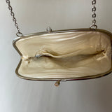 € Vintage FINE ARTS BAG CO. Metallic Silver Evening Bag Clasp Purse w/Chain