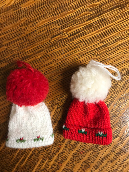 <€€ Vintage Pair Set/2 3” Knitted Crochet Stocking Cap Ornaments White Red