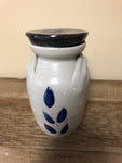 €a** Vintage Williamsburg Pottery Tan Cobalt Blue Salt Glaze 5.5  Lidded Ginger Jar