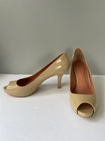 € Womens Vince Camuto  Taupe Peep Toe High Heel Pumps Size 7B