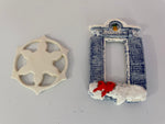 <€€ Set of 2 Vintage White Snowflake & Blue Window Photo Frame Ceramic Ornaments Hanging