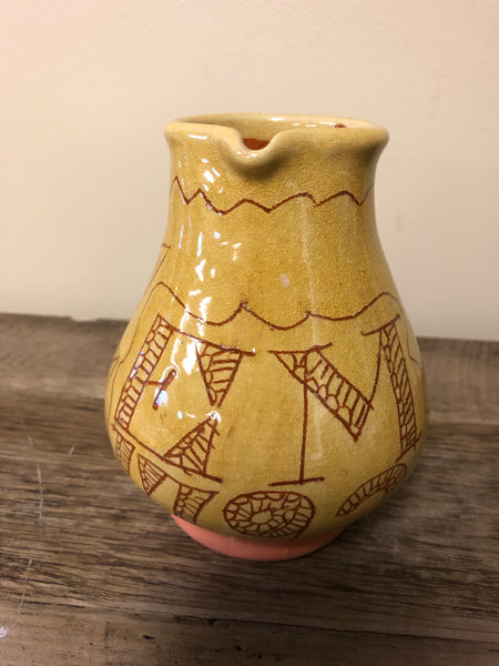 €a** Vintage Pottery Gold Brown Glaze 5.5” Pitcher Handle Vase EM 1792