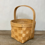 <€€ Round BASKETVILLE Putney Vermont 9” Gathering Basket Woven Wood With Handle Easter