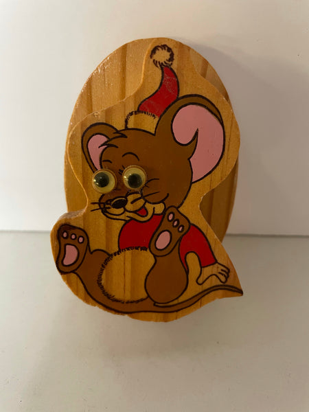 a** Vintage Christmas Mouse w/ Rolling Goo-Goo Eyes Wood ClothesPin Note Holder Holiday