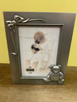 a** Vintage Burnes Mini Max Photo Album 4x6 Holds 60 Photos plus Front Bear & Bow Pewter Mounted Frame