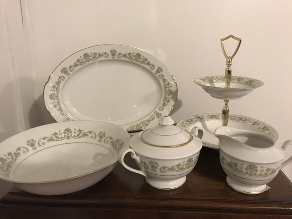 €¥ Vintage China STYLE HOUSE CONTESSA Set Variety of Pieces Retired