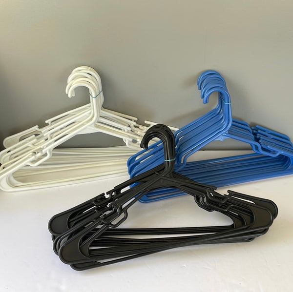 € Lot/48 Durable Notched Plastic Clothing Hangers Blue White Black