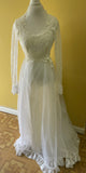 Vintage Sz 6/8 1980s White Lace Custom Wedding Dress w/ 8'6" Cathedral Train Long Sleeve 3 Tiered Veil
