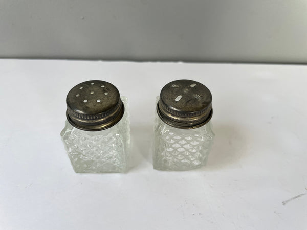 ¥ Vintage Cut Glass Salt and Pepper Shaker Set