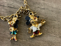 a* Vintage Gold Tone & Enamel Walt DISNEY Charm Bracelet Mickey Minnie Mouse Goofy Florida
