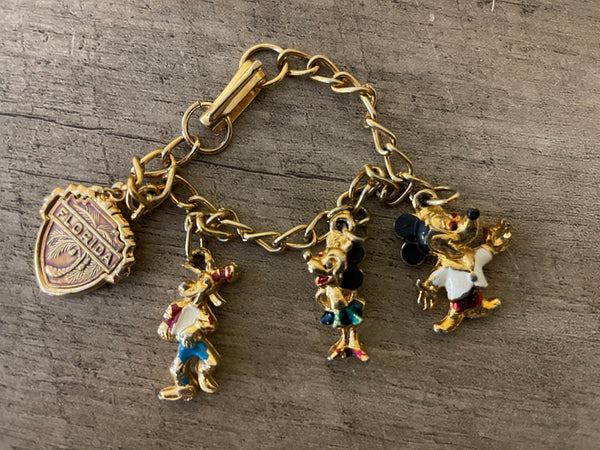 a* Vintage Gold Tone & Enamel Walt DISNEY Charm Bracelet Mickey Minnie Mouse Goofy Florida