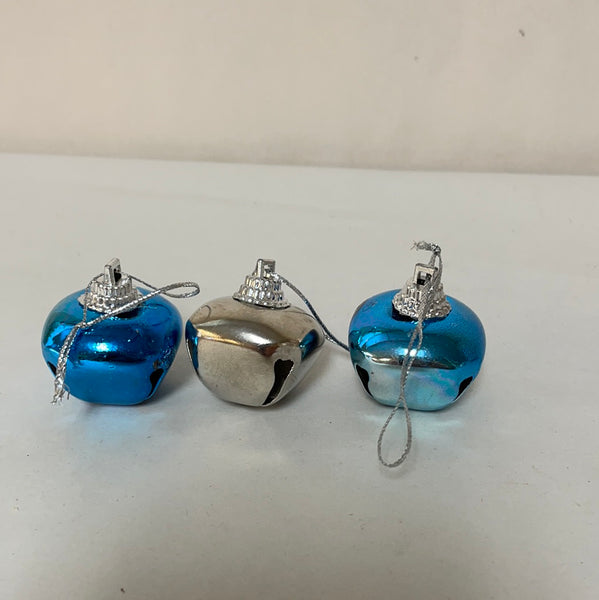 <€€ Lot /3 Christmas Holiday Ornaments 1.5” Jingle Bells Blue & Silver