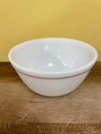 *Vintage Pyrex White w/ Red Rim 1 1/2 Quart Round Mixing Bowl #402 Milk Glass