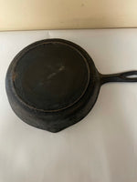 €€ Vintage 10” Cast Iron Frying Skillet Pan No Cracks