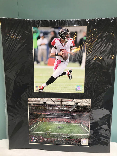 € NEW Two Photos Former Atlanta Falcon’s Quarterback Matt Ryan NFL Authenticated PhotoFile on Matte Board