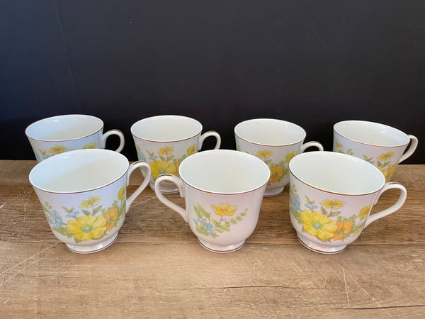 Vintage Set of 7 EKCO International SPRING BOUQUET White  Tea Coffee Cups Mugs 3”