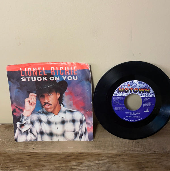 a* Vintage 1983 MUSIC LIONEL RICHIE “Round and Round” “Stuck on You” 45 RPM Vinyl Record Motown
