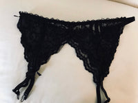 Womens Size 0/S la Petite Coquette Black Lace Garter NWOT