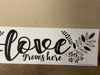 *NEW Main Street Wall Creations Stickers Decal "LOVE Grows Here" SKU 303149