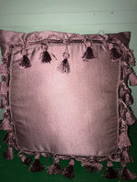 € Square PILLOWs 18” Light Dusty Purple Gold Trim Tassles Set/2