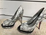 Womens Sz 5.5M ShoeDazzle Signature Black & White Pumps Snakeskin Open Toe 5” Heel